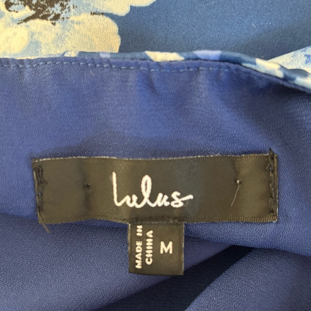 Lulu's Navy Floral Maxi Dress - Picture 4 of 4